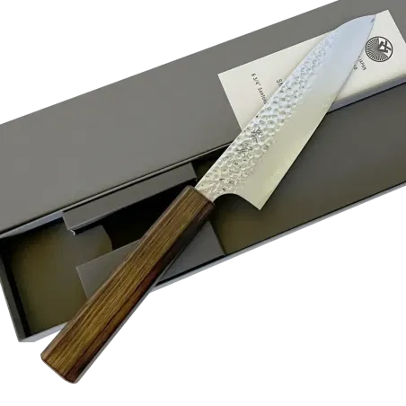 Faca japonesa Seki Kanetsugu Soot Black Santoku 170 mm
